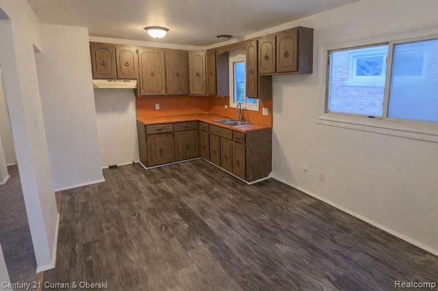 4030 W Davison, Detroit, MI 48238