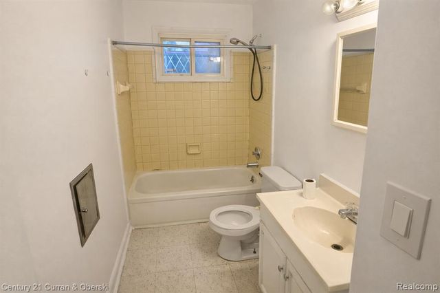 4030 W Davison, Detroit, MI 48238