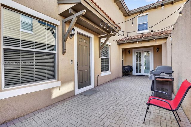 14633 SW 13th Street, Pembroke Pines, FL 33027