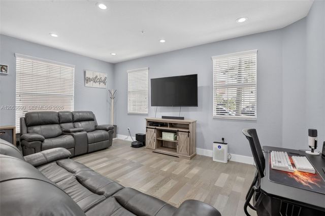 14633 SW 13th Street, Pembroke Pines, FL 33027