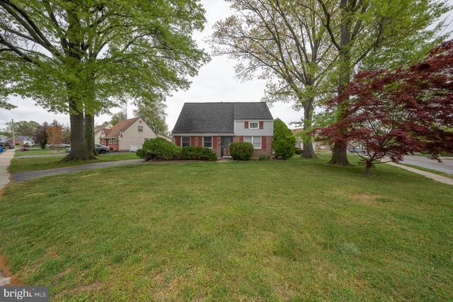 2815 ARMSTRONG AVE, Holmes, PA 19043