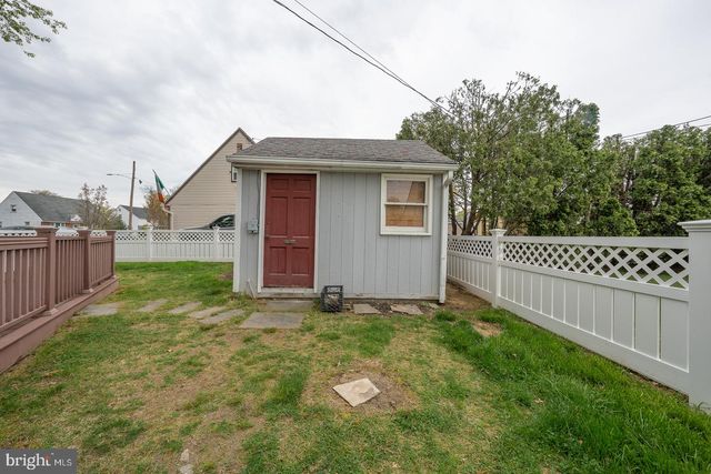 2815 ARMSTRONG AVE, Holmes, PA 19043