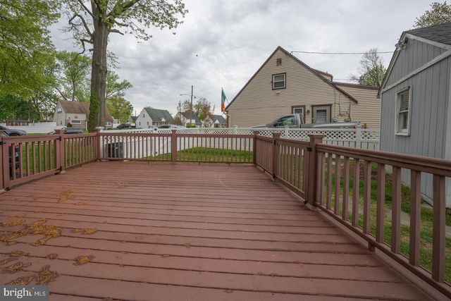 2815 ARMSTRONG AVE, Holmes, PA 19043