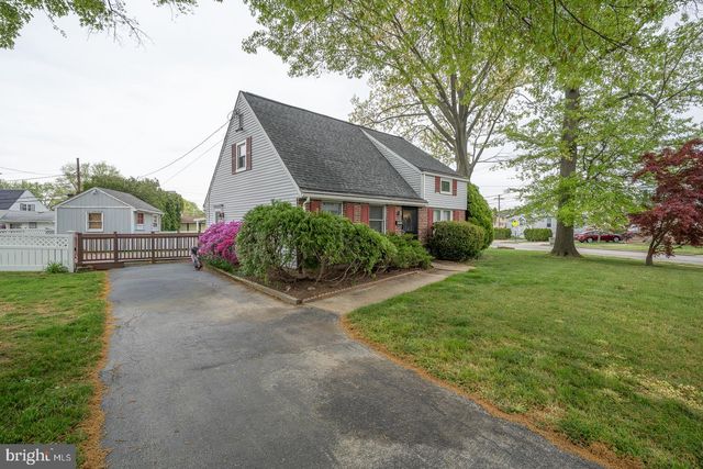 2815 ARMSTRONG AVE, Holmes, PA 19043