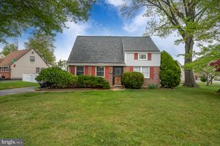 2815 ARMSTRONG AVE, Holmes, PA 19043