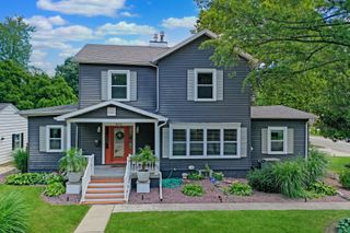 802 S Mercer Avenue, Bloomington, IL 61701