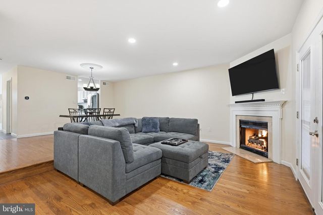 4 VARITON DR, Wilmington, DE 19810