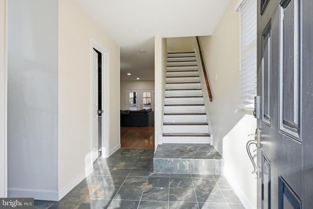 4 VARITON DR, Wilmington, DE 19810