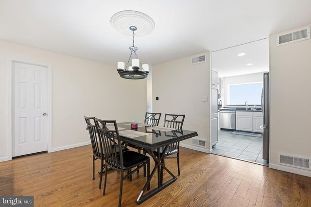 4 VARITON DR, Wilmington, DE 19810