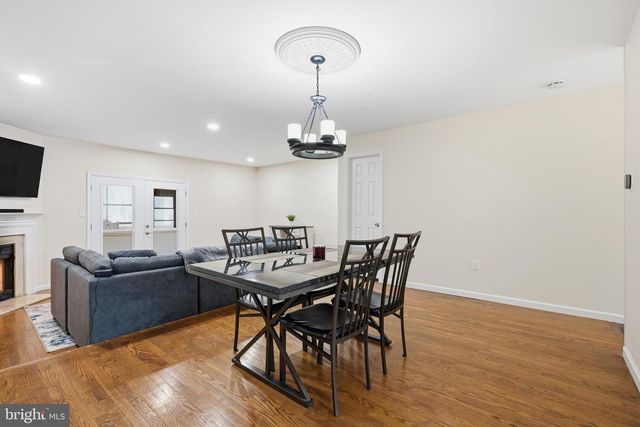 4 VARITON DR, Wilmington, DE 19810