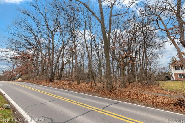 VL Lahser Road Lot 76, Bloomfield Hills, MI 48302
