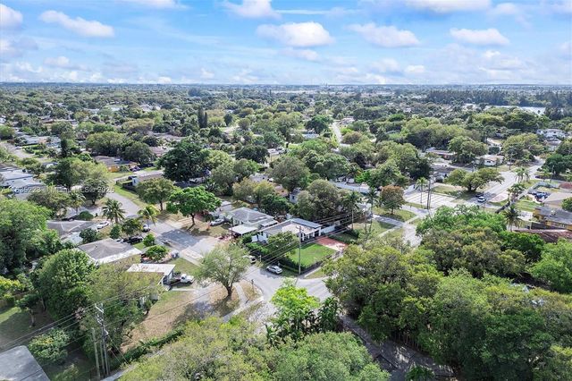 1100 NW 151st St, Miami, FL 33169