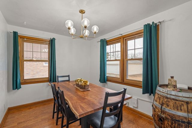 363 32nd Avenue, East Moline, IL 61244