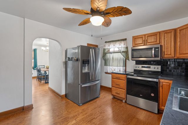 363 32nd Avenue, East Moline, IL 61244