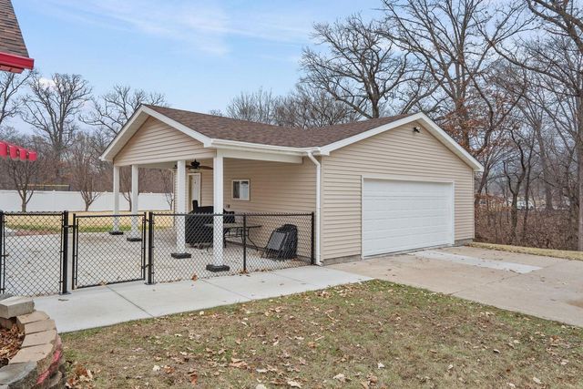 363 32nd Avenue, East Moline, IL 61244