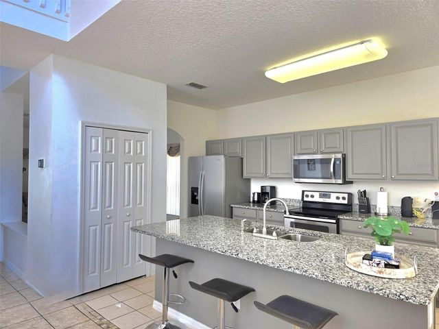 1027 BALMORAL DRIVE, Davenport, FL 33896