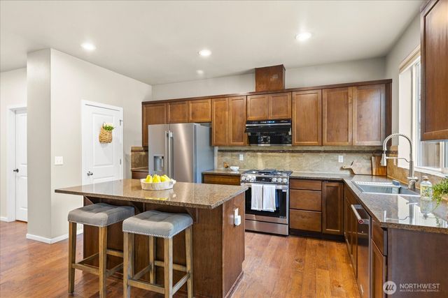 4919 79th Avenue NE, Marysville, WA 98270