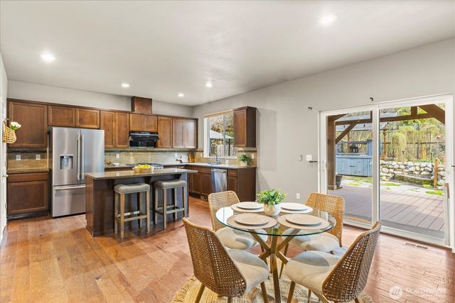 4919 79th Avenue NE, Marysville, WA 98270