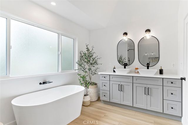 2925 W Oak, Burbank, CA 91505