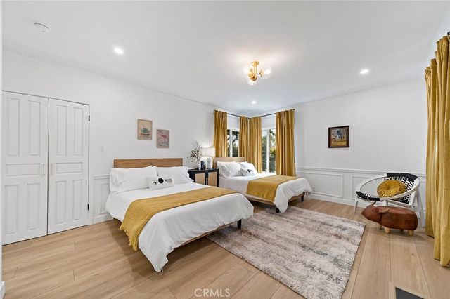2925 W Oak, Burbank, CA 91505
