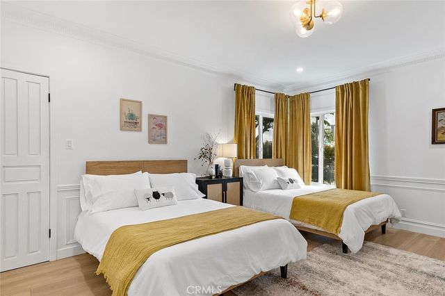 2925 W Oak, Burbank, CA 91505
