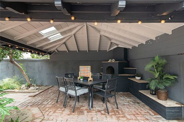 2925 W Oak, Burbank, CA 91505