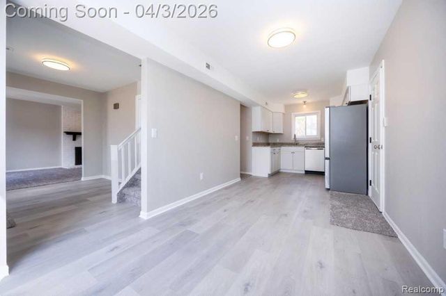 1171 Meadowood Drive, Waterford Charter Township, MI 48327