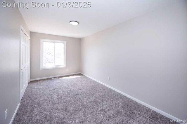 1171 Meadowood Drive, Waterford Charter Township, MI 48327