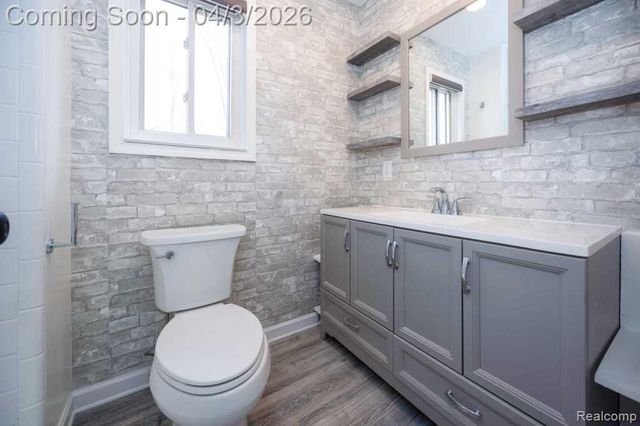 1171 Meadowood Drive, Waterford Charter Township, MI 48327