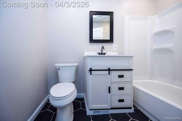 1171 Meadowood Drive, Waterford Charter Township, MI 48327