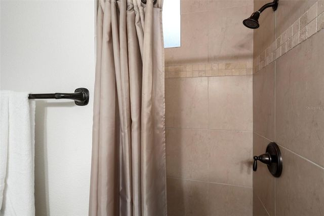 10603 LOW OAK TERRACE, Thonotosassa, FL 33592