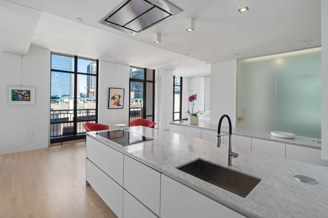 201 S 11th Street 830, Minneapolis, MN 55403