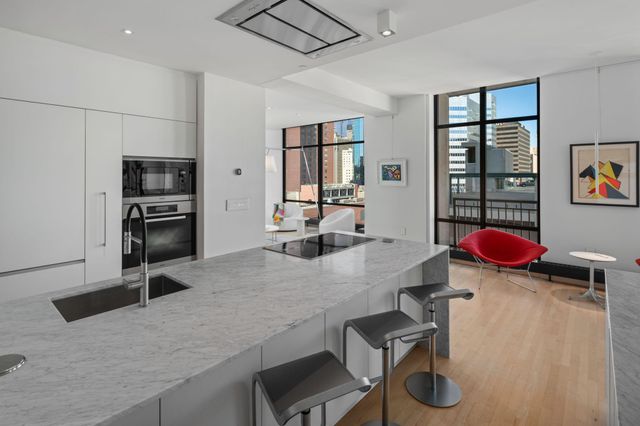 201 S 11th Street 830, Minneapolis, MN 55403