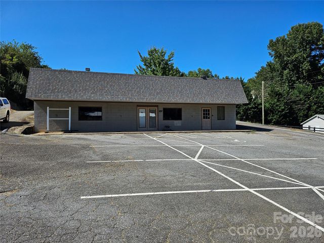 567 E Mills Street, Columbus, NC 28722