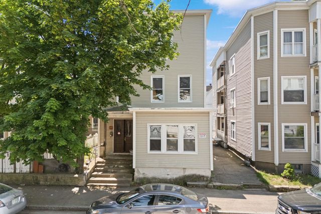 217 Spruce Street, Manchester, NH 03103