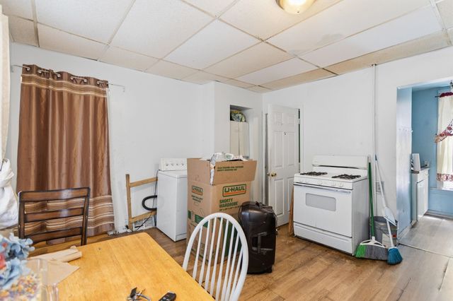 217 Spruce Street, Manchester, NH 03103