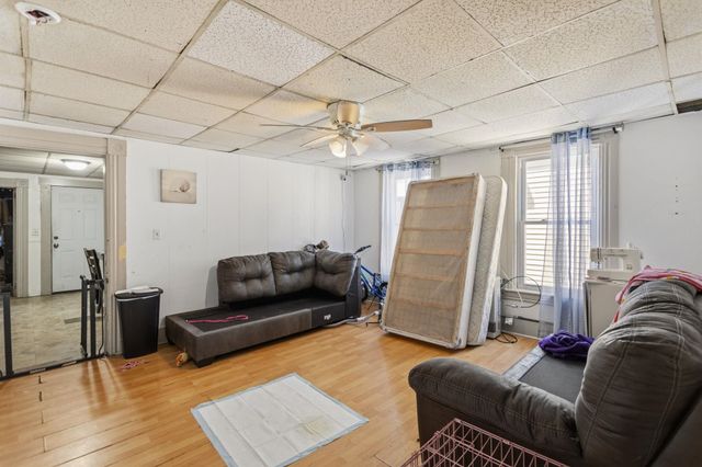 217 Spruce Street, Manchester, NH 03103