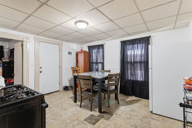 217 Spruce Street, Manchester, NH 03103