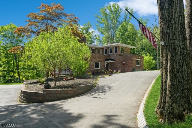 242 Lake Rd, Morris Twp., NJ 07960