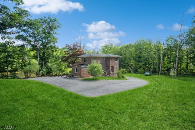 242 Lake Rd, Morris Twp., NJ 07960