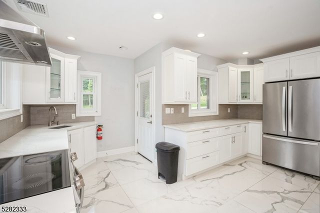 242 Lake Rd, Morris Twp., NJ 07960