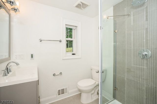 242 Lake Rd, Morris Twp., NJ 07960