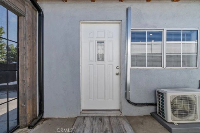 8447 Colbath Avenue, Panorama City, CA 91402