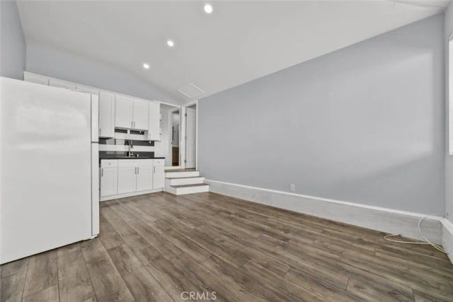 8447 Colbath Avenue, Panorama City, CA 91402