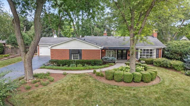 301 Willow Lane, Geneva, IL 60134