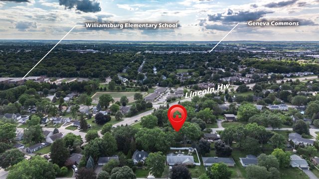 301 Willow Lane, Geneva, IL 60134