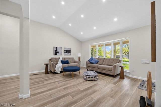 6151 Sherwood Drive, North Olmsted, OH 44070
