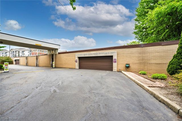 3400 Wooster rd. Road 614, Rocky River, OH 44116
