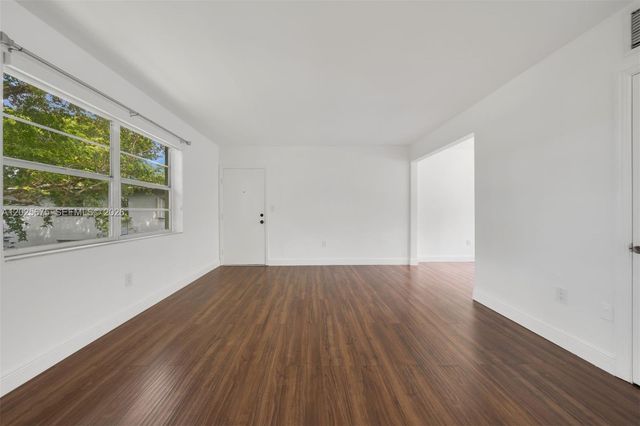 5605 SW 80th Street 10D, Miami, FL 33143