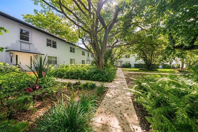 5605 SW 80th Street 10D, Miami, FL 33143